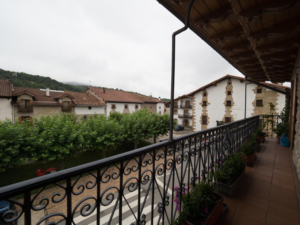 Hôtel Casa Rural Martxoenea Landetxea à Arruazu Extérieur photo